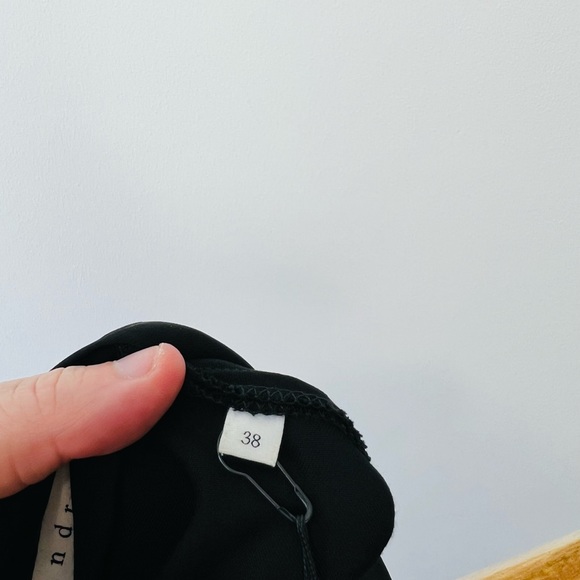 Sandro Black and Red Pleated Cap Sleeve Horoscope Graphic Belted Dress UK S - Picture 11 of 14